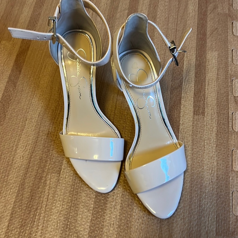 Jessica Simpson nude sandals size 6